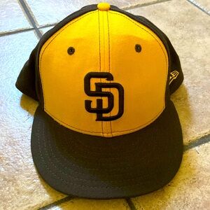New Era Retro color way 7 5/8 Padres hat